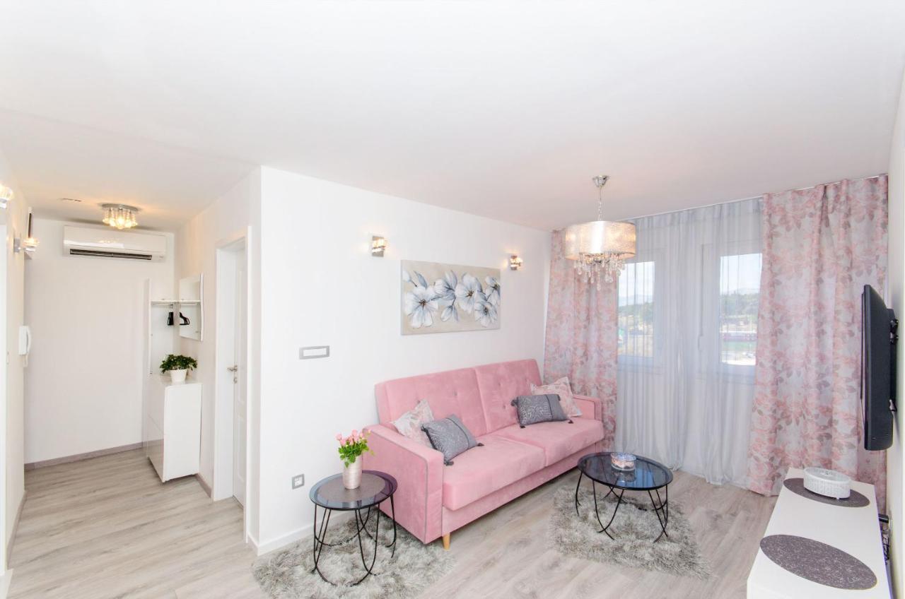 Apartment Luxury Center *